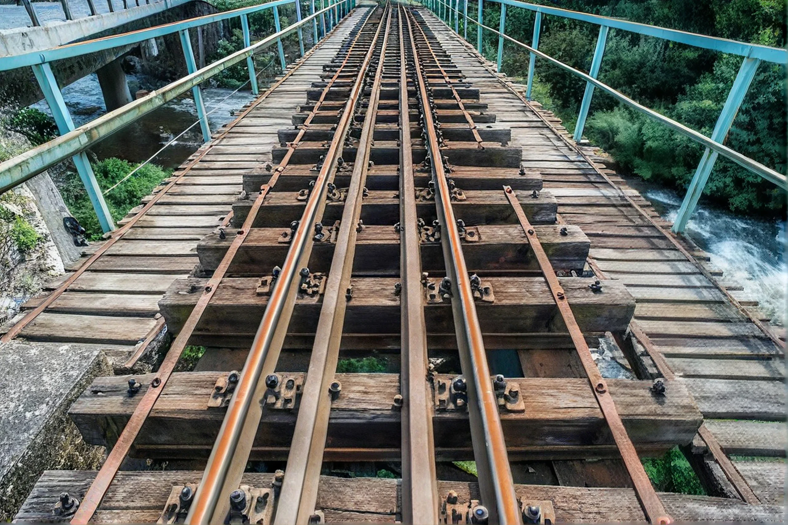 Third-Party Geotechnical Review & 3D Monitoring for Strategic Rail Tunnels